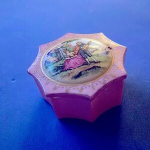 MADE IN JAPAN 😲 Antique Trinket Porcelain Box‼️